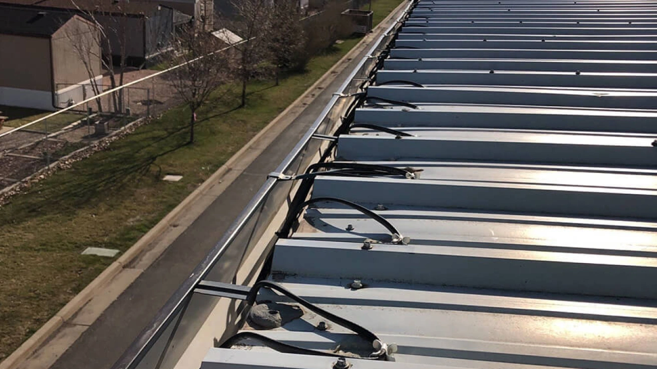 Image Gutter Cleaning